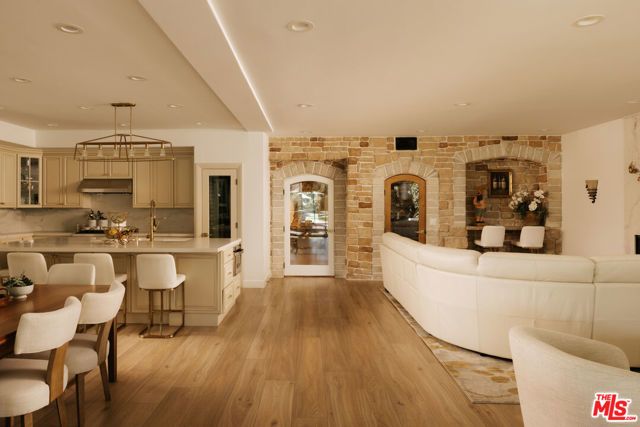 23338 Park Colombo, Calabasas, CA 91302