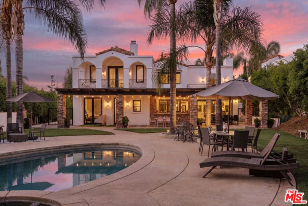 23338 Park Colombo, Calabasas, CA 91302