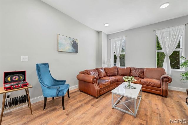 2913 Gasconade Street, St Louis, MO 63118