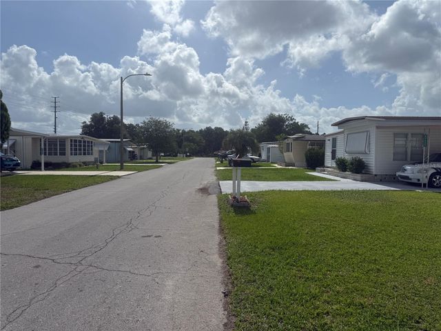 37518 ATTICA AVENUE, Zephyrhills, FL 33542