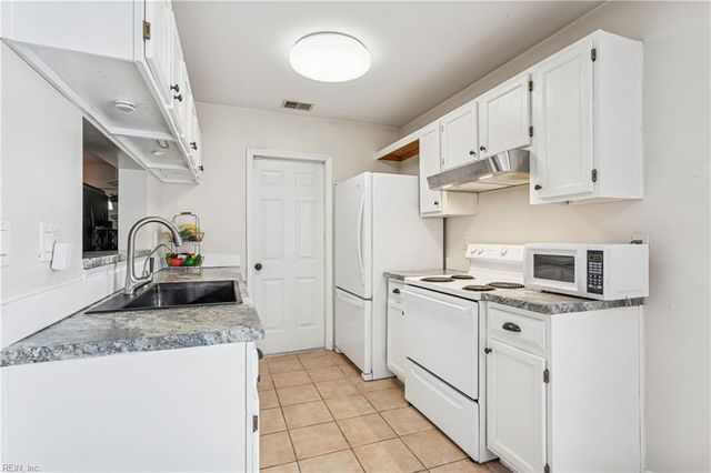 285 Wexford DR W, Suffolk, VA 23434