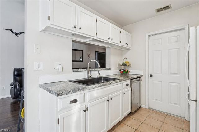 285 Wexford DR W, Suffolk, VA 23434