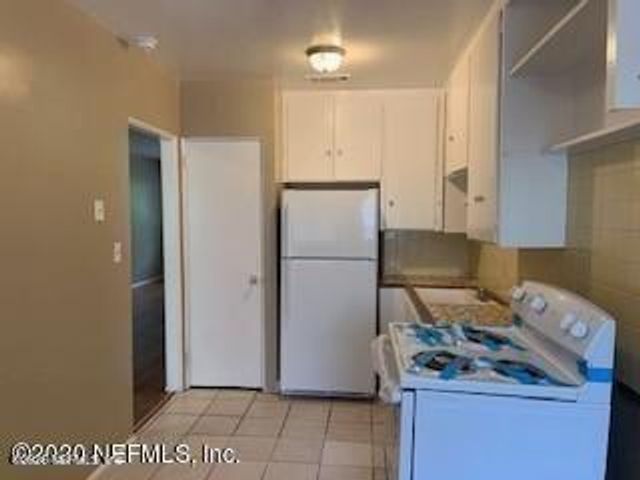 2117 SPRING PARK Road 4, Jacksonville, FL 32207