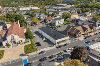 884 Washington St, Braintree, MA 02184