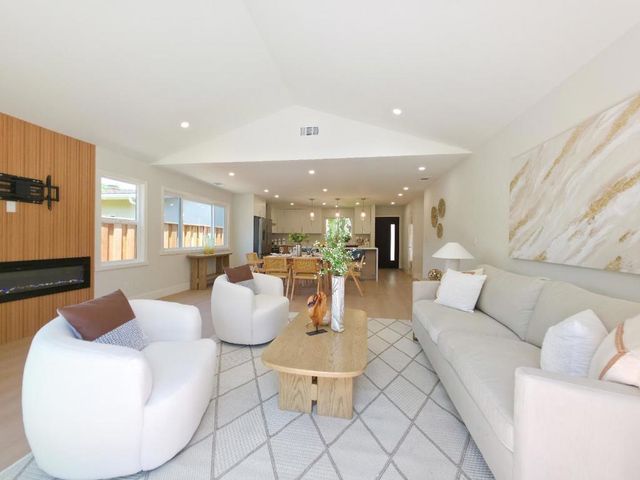 6746 Bollinger Road, San Jose, CA 95129