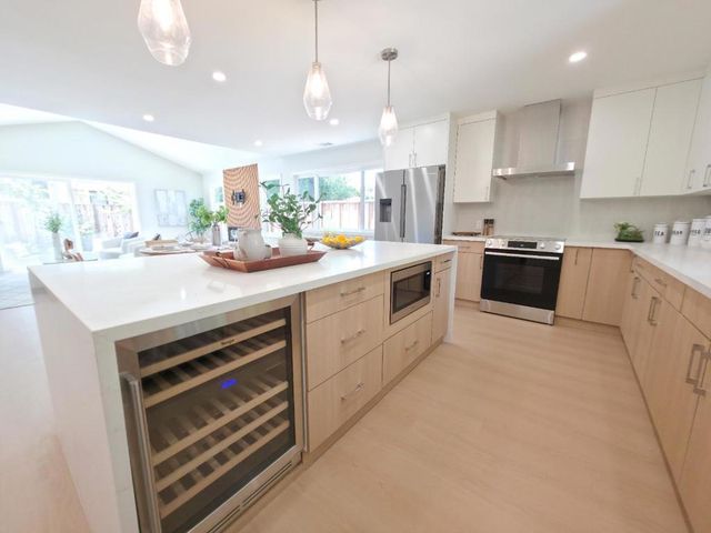 6746 Bollinger Road, San Jose, CA 95129
