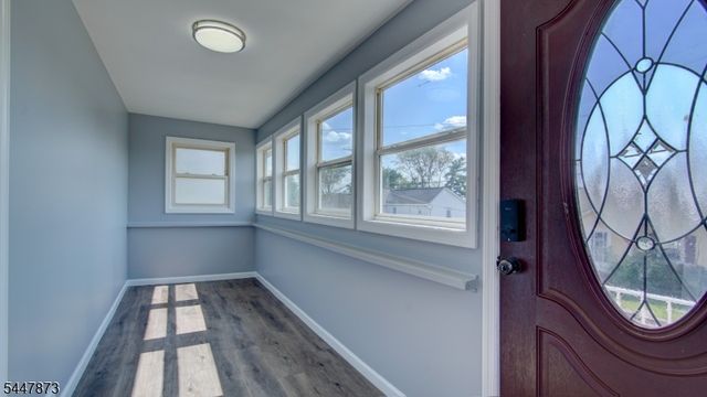 32 Embroidery St, Sayreville Boro, NJ 08872