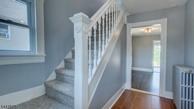 32 Embroidery St, Sayreville Boro, NJ 08872
