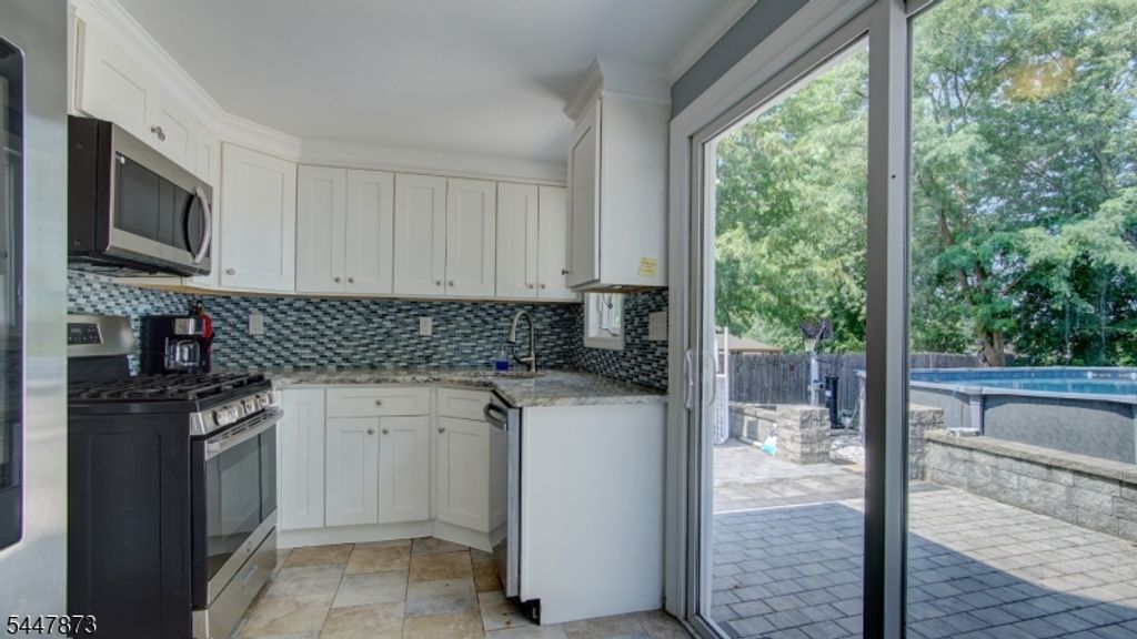 32 Embroidery St, Sayreville Boro, NJ 08872 — photo 5