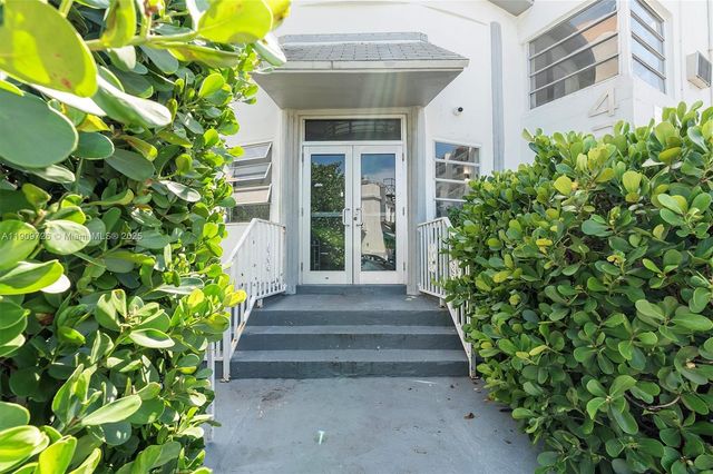 420 78th St, Miami Beach, FL 33141