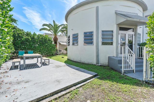 420 78th St, Miami Beach, FL 33141