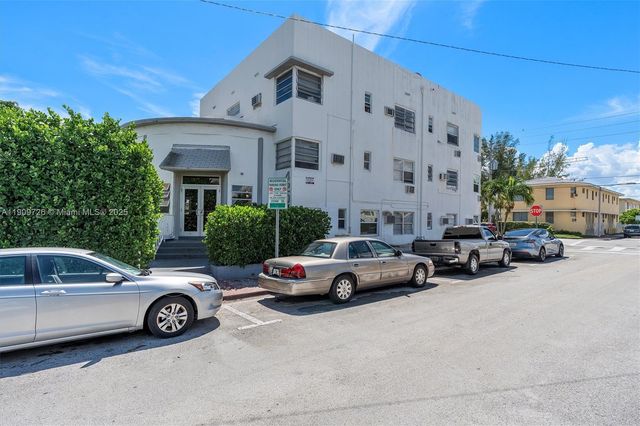 420 78th St, Miami Beach, FL 33141