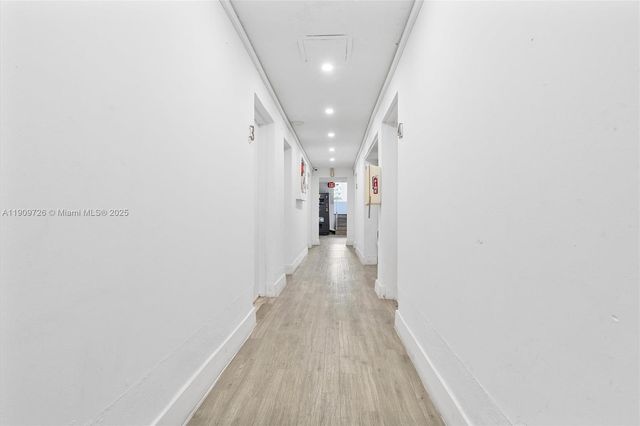 420 78th St, Miami Beach, FL 33141