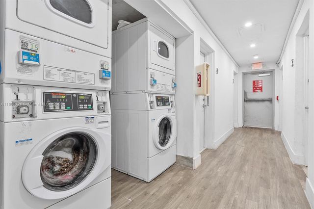 420 78th St, Miami Beach, FL 33141