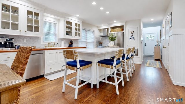39 Wildemere Avenue, Milford, CT 06460