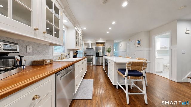 39 Wildemere Avenue, Milford, CT 06460