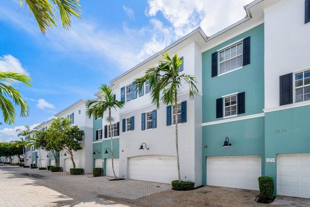 375 E Mallory Circle, Delray Beach, FL 33483