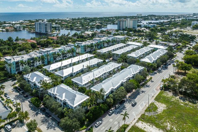 375 E Mallory Circle, Delray Beach, FL 33483