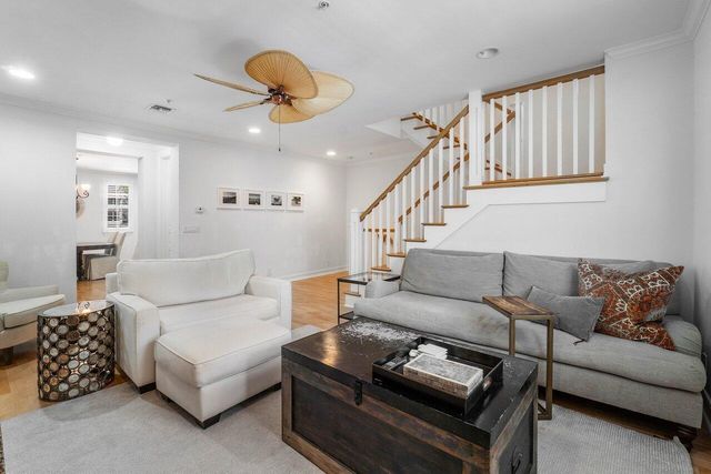375 E Mallory Circle, Delray Beach, FL 33483