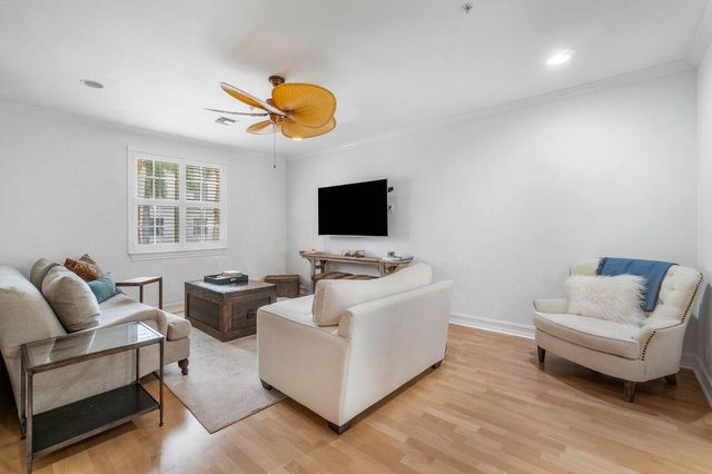 375 E Mallory Circle, Delray Beach, FL 33483