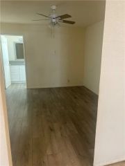 6819 Whitsett 105, Los Angeles, CA 91605
