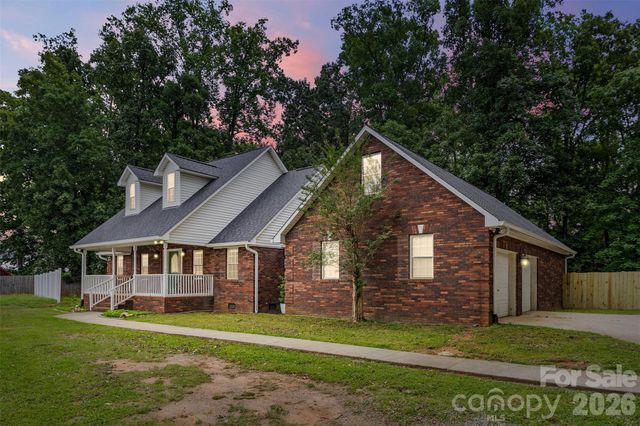 4403 Hubbard Road, Charlotte, NC 28269