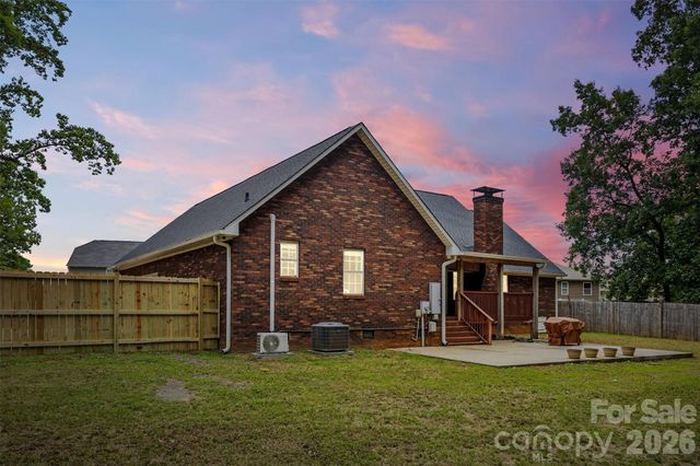 4403 Hubbard Road, Charlotte, NC 28269