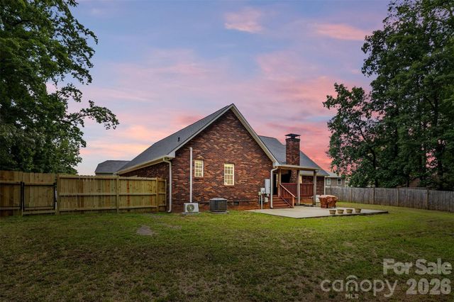 4403 Hubbard Road, Charlotte, NC 28269