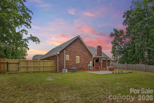 4403 Hubbard Road, Charlotte, NC 28269