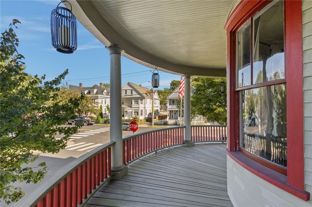 350 Broadway, Newport, RI 02840
