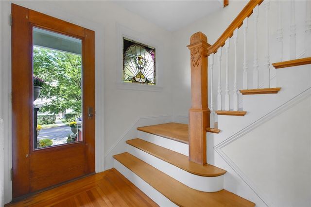 350 Broadway, Newport, RI 02840
