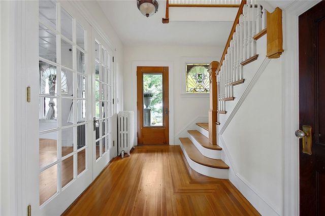 350 Broadway, Newport, RI 02840