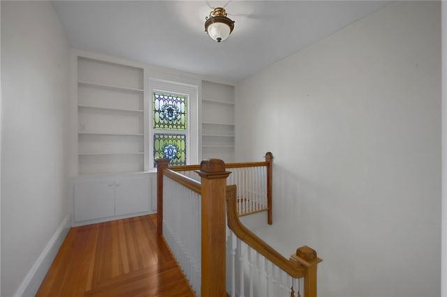 350 Broadway, Newport, RI 02840
