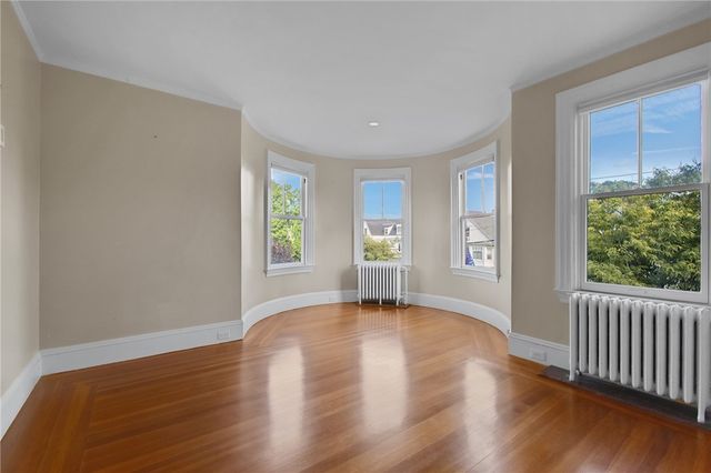 350 Broadway, Newport, RI 02840