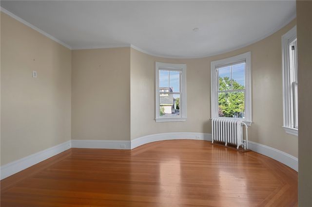 350 Broadway, Newport, RI 02840