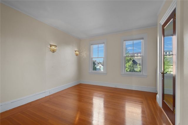 350 Broadway, Newport, RI 02840
