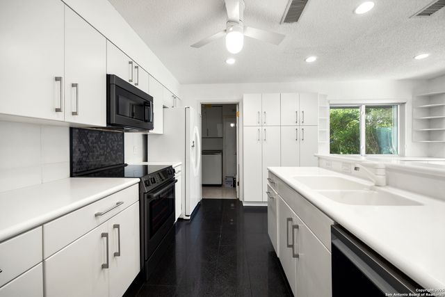 3014 Oneida, San Antonio, TX 78230