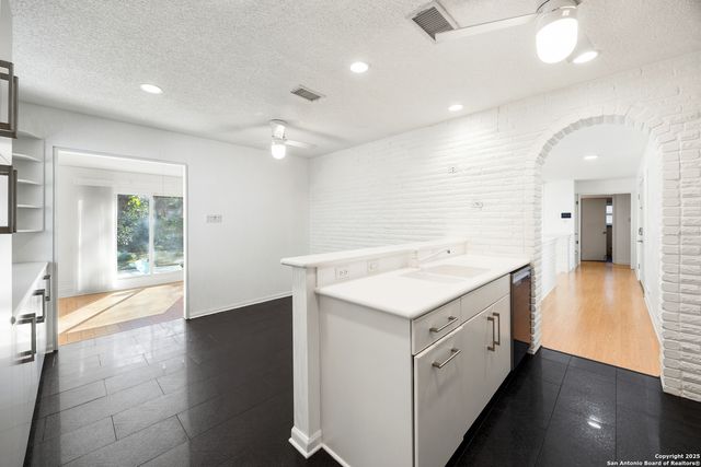 3014 Oneida, San Antonio, TX 78230