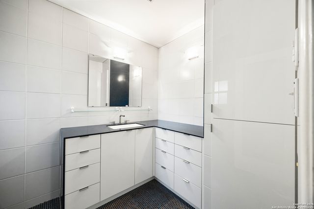 3014 Oneida, San Antonio, TX 78230