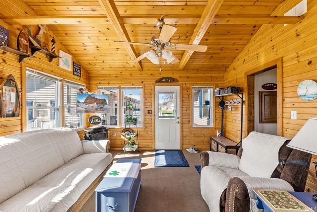 5500 S Highpoint Drive, Albion, IN 46701