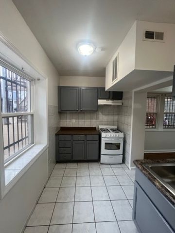 2138 N Kildare Avenue GARDEN, Chicago, IL 60639