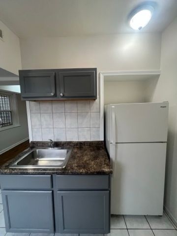 2138 N Kildare Avenue GARDEN, Chicago, IL 60639