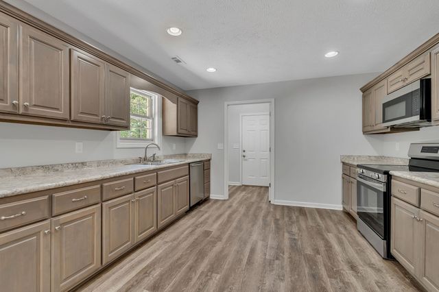 1605 Paynes Church Rd, Winchester, TN 37398