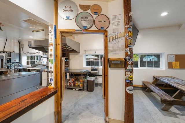 110 Squaw Valley Road, Mccloud, OR 96057