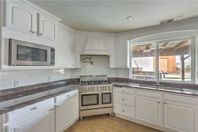 5610 Eldora Avenue, Las Vegas, NV 89146