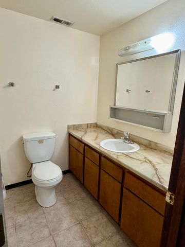 3015 Milhoan Drive, Medford, OR 97504