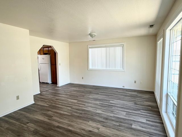 3015 Milhoan Drive, Medford, OR 97504