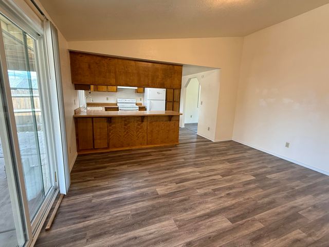 3015 Milhoan Drive, Medford, OR 97504