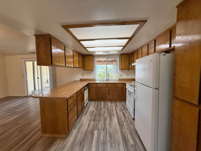 3015 Milhoan Drive, Medford, OR 97504