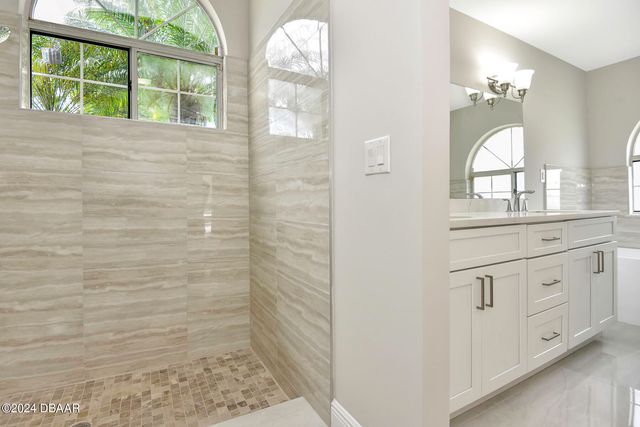 5 Lake Isle Way, Ormond Beach, FL 32174